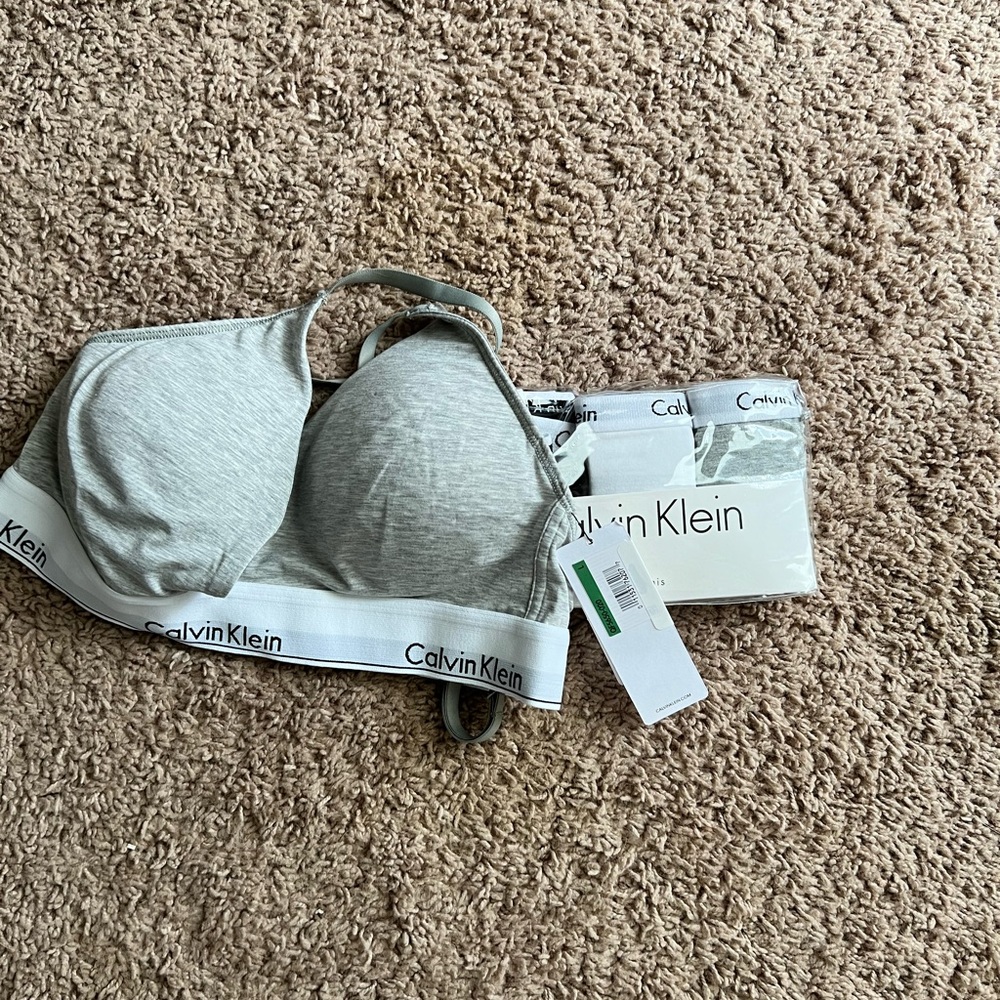 Calvin Klein Bra & 3 pack underwear set